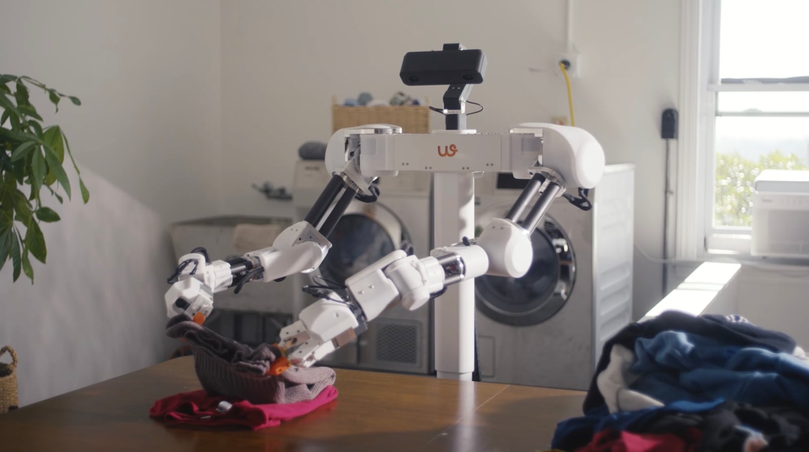 Weave Robotics, Inc. Isaac 0 humanoid robot