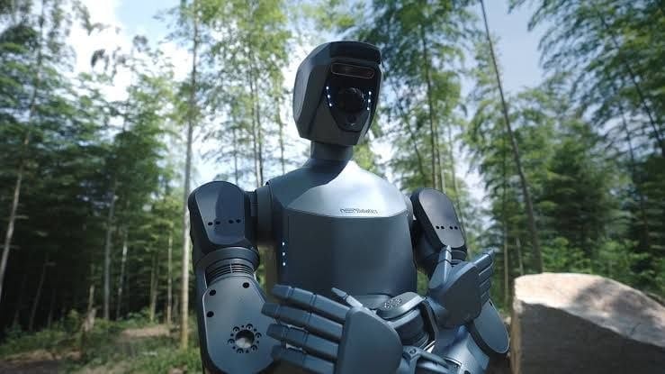 Deep Robotics DR02 humanoid robot